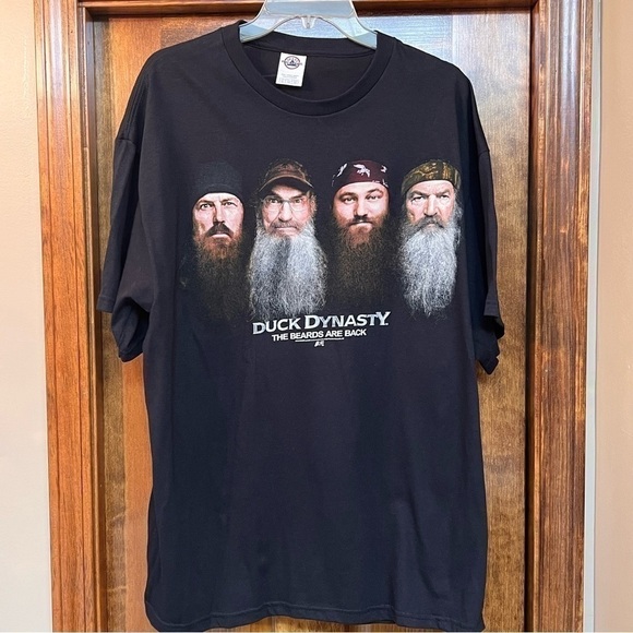 TWO Duck Dynasty XL T-shirts Happy‎ Happy Happy The Beards Are Back NWOT - Picture 6 of 8